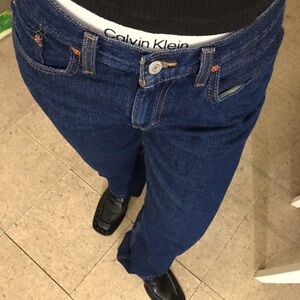 Levi’s low pro straight jeans size 28